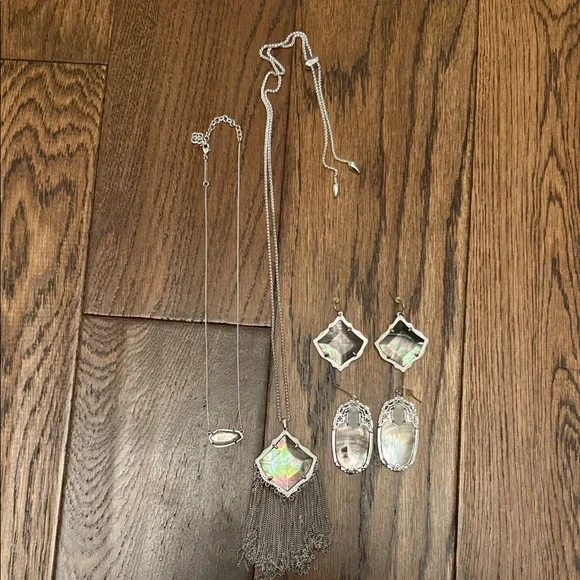 Kendra Scott Silver and Iridescent Set - Picture 1 of 3